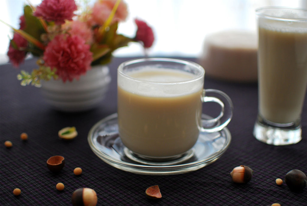 耗时3天整理出的20款豆浆配方，每天一杯好处多多，让你素颜都美