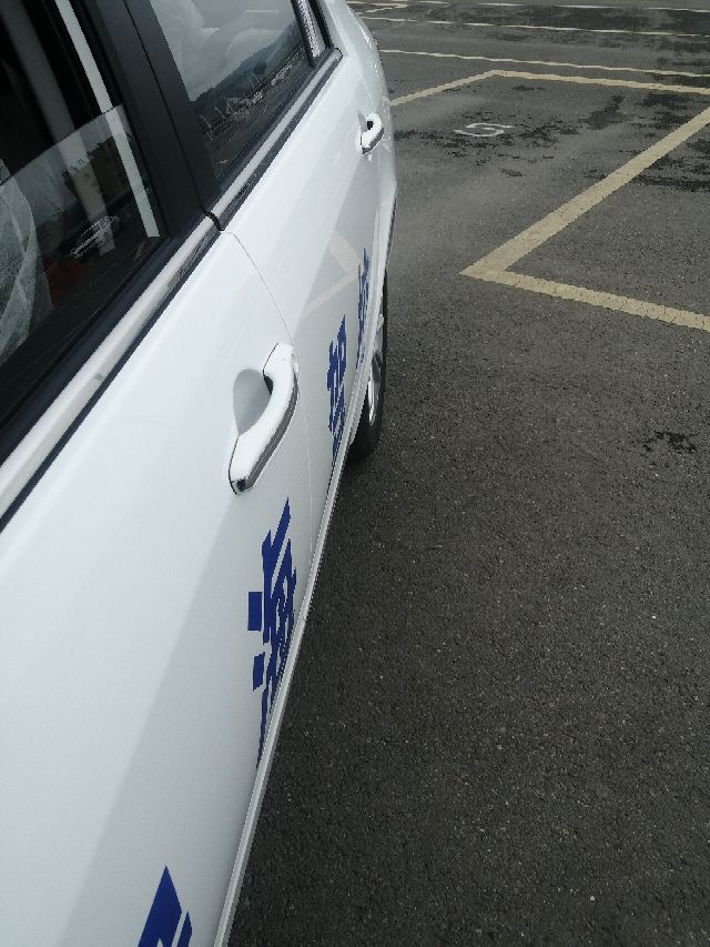 倒车入库库角大于30公分怎么操作,大于30公分倒车入库怎么打方向盘