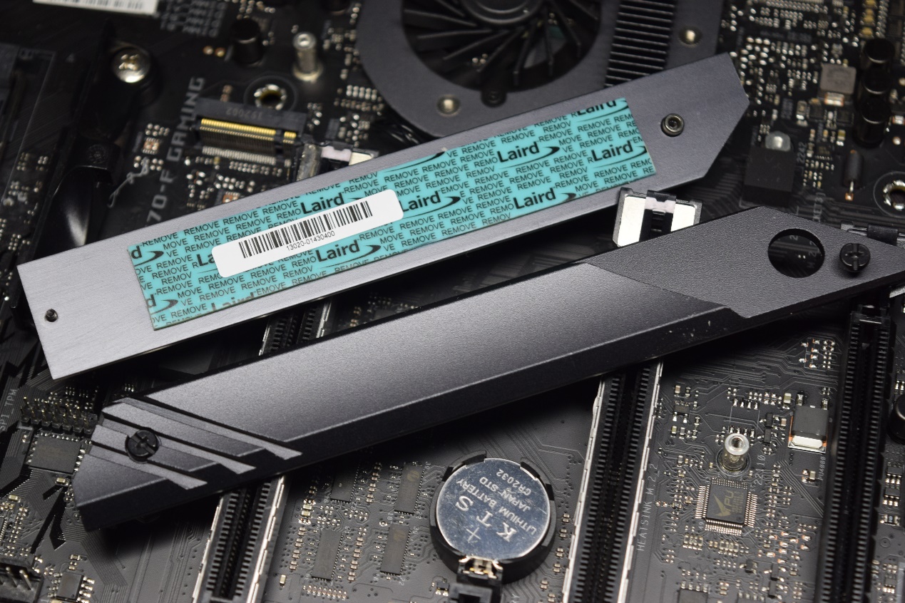 RAID实用、灯光好玩，跨代升级的ROGStrixX570装机点评