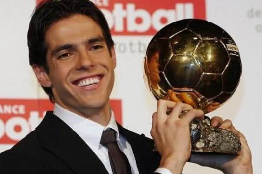 球星卡卡的前妻故事,球星卡卡现状