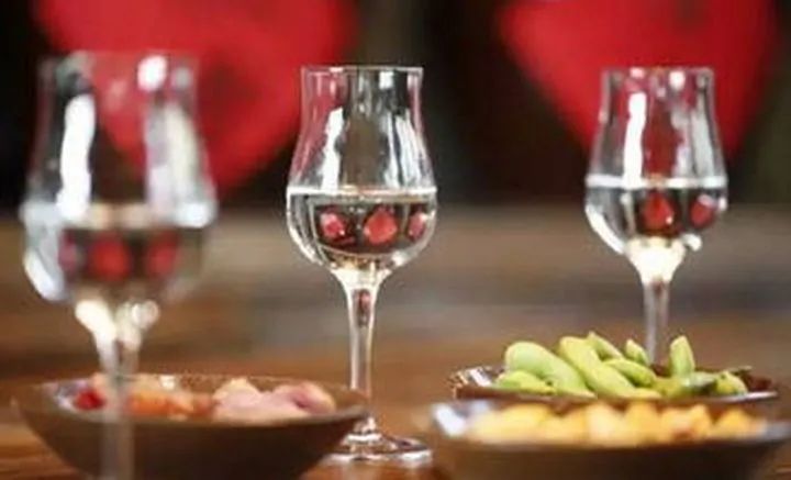 茅台酒为什么有苦涩味,茅台酒的味道特点是什么