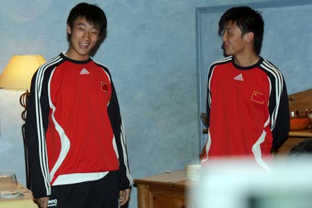 别再骂高薪低能！面对武汉肺炎中国足球人都在尽力