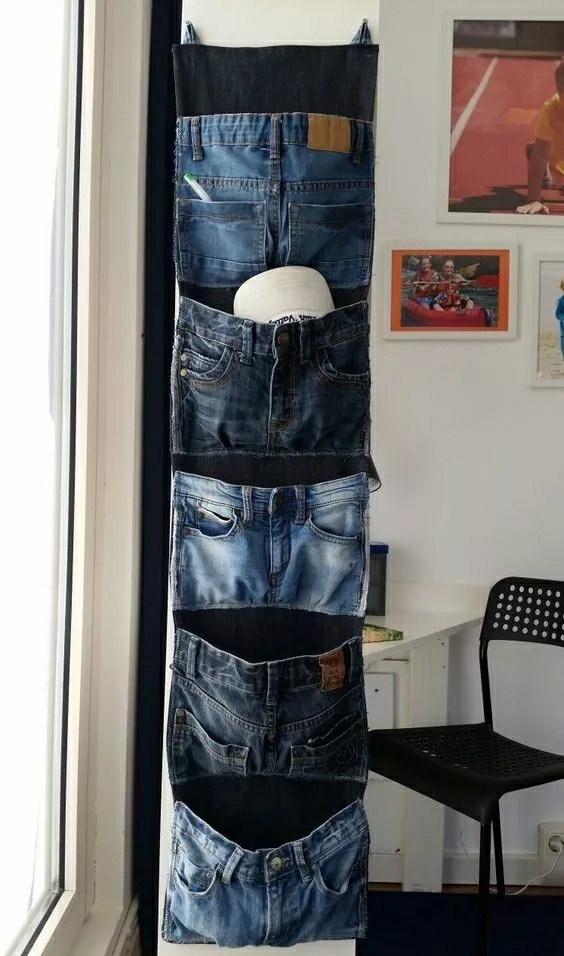 不穿的牛仔裤改衣柜收纳袋,不要的牛仔裤怎么改造成收纳袋