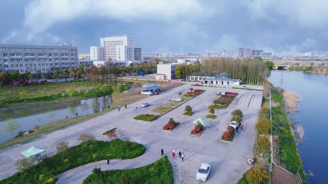 湖北国土资源职业学院单招报名费,湖北国土资源职业学院单招容易吗