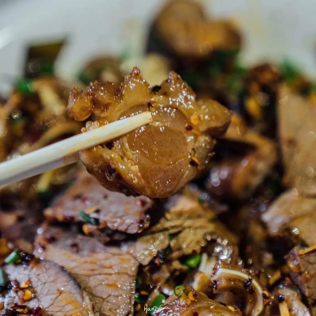 武汉吴长子卤菜,武汉卤菜店视频