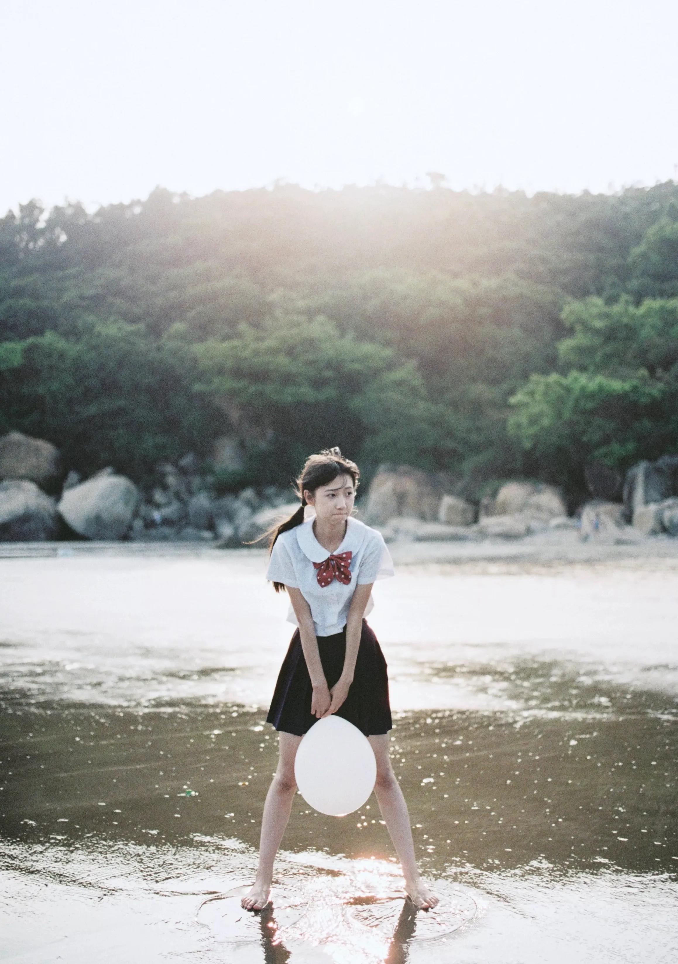 在校园穿JK制服是什么体验？回头率高么？