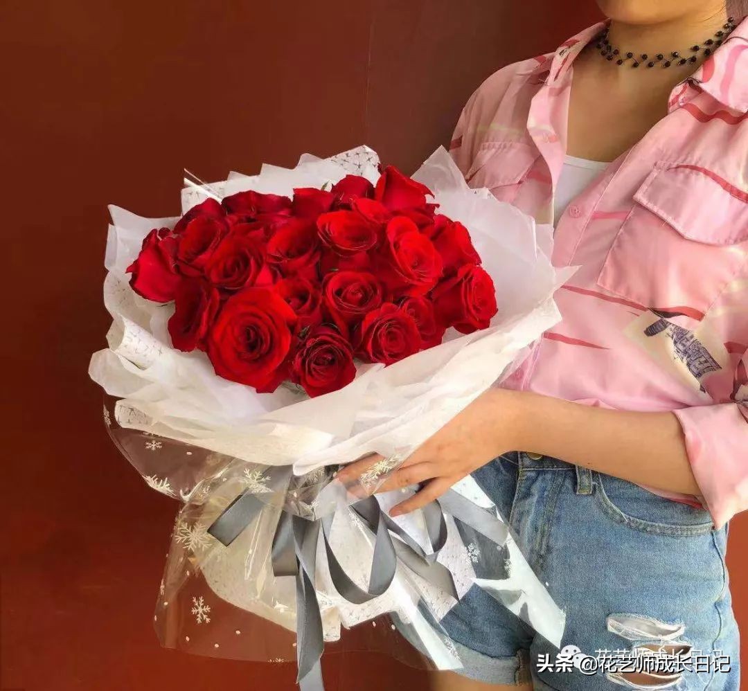 玫瑰花从1到99朵的花语是什么,1到19朵玫瑰花语是什么