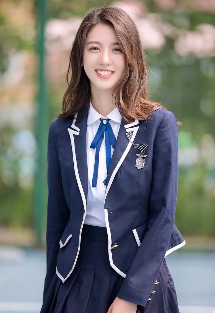 北电毕业照16届,17级毕业照北电