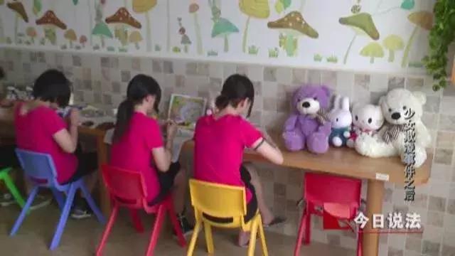 23岁女学生遭7人轮流殴打后续,14岁女生被3名同学轮番殴打