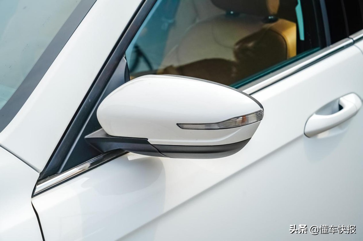 长安福特福睿斯2021钻石版,新款手动福特福睿斯汽车评测