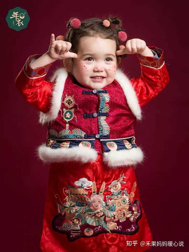 不生女儿不知道现在的童装有多美！各品牌拜年服大盘点，快上车