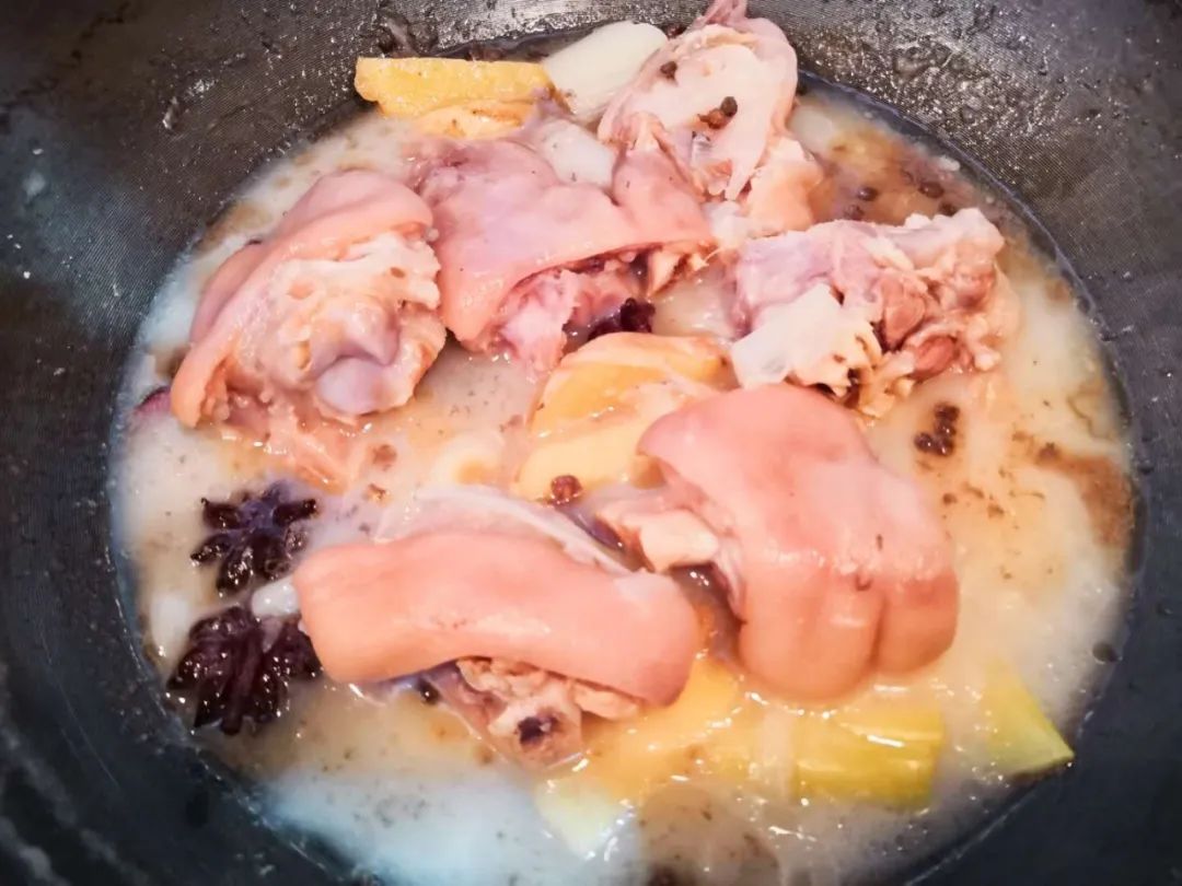 遇到猪最怕什么,碰到大猪草怎么办