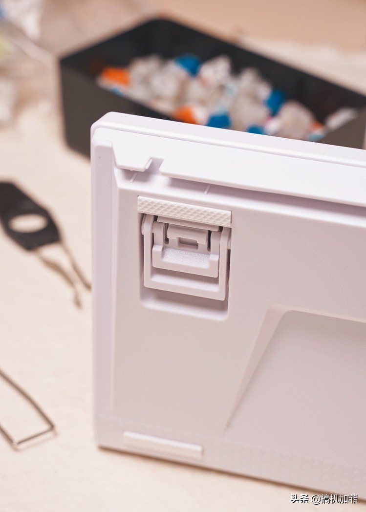 平淡的美，HELLOGANSSHS98T无线三模键盘上手