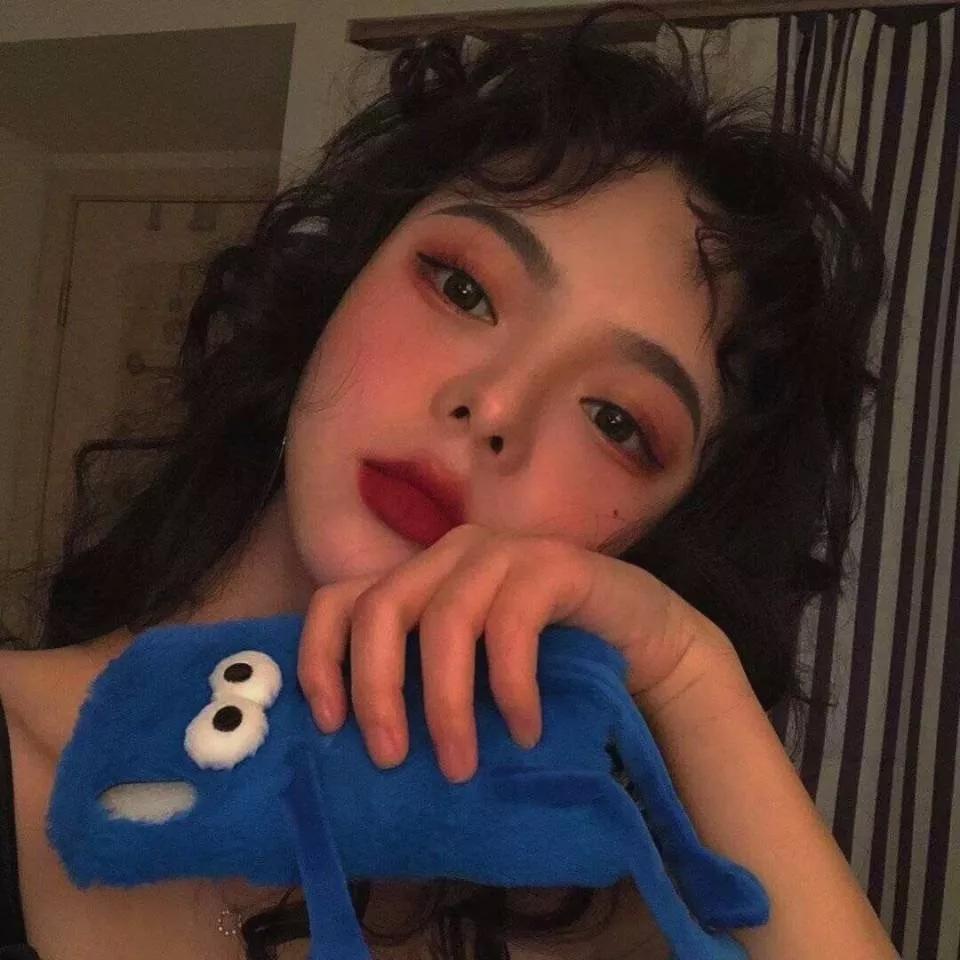 春日懒散头发怎么扎,低层次感中长发怎么打理