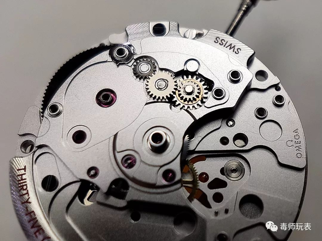 拆解欧米茄海马300机芯图,vs厂欧米茄海马300机芯