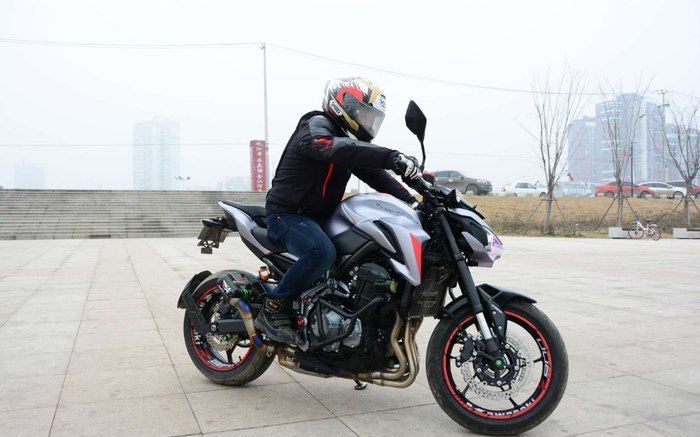 川崎z900做大保养多少钱,川崎z900保养要消除灯吗