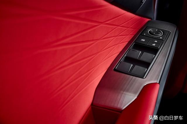 全新一代雷克萨斯is300,2022款雷克萨斯is官图发布