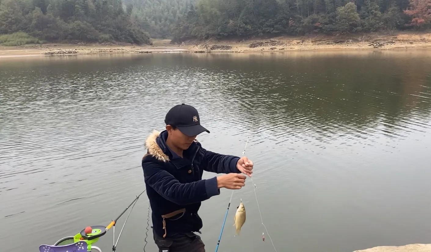 冬钓串钩怎么绑,冬钓防缠绕串钩绑法