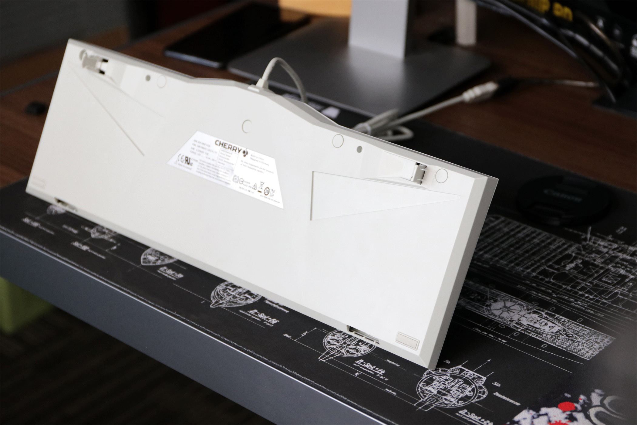 cherrymx2.0和ikbcc104哪个手感更好,cherrymx2.0s键盘怎么样