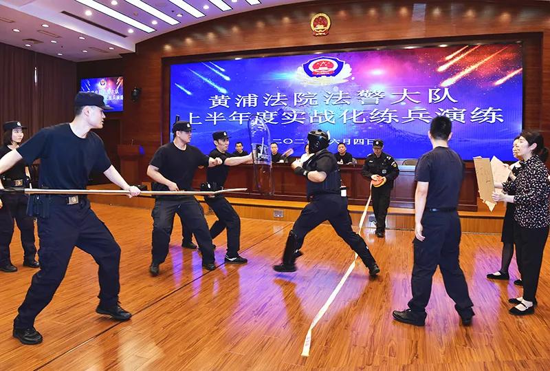 我在法院当法警,在基层法院当个法警