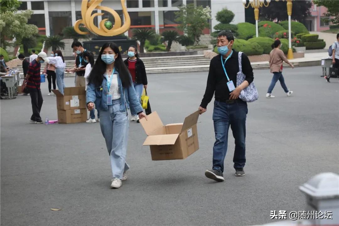 湖北曾都一中复学,好久不见武汉纪录片免费观看