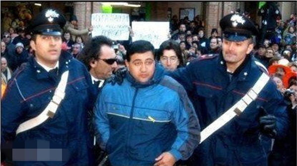 02年世界杯韩国黑哨裁判结局,02年世界杯韩国黑哨裁判下场