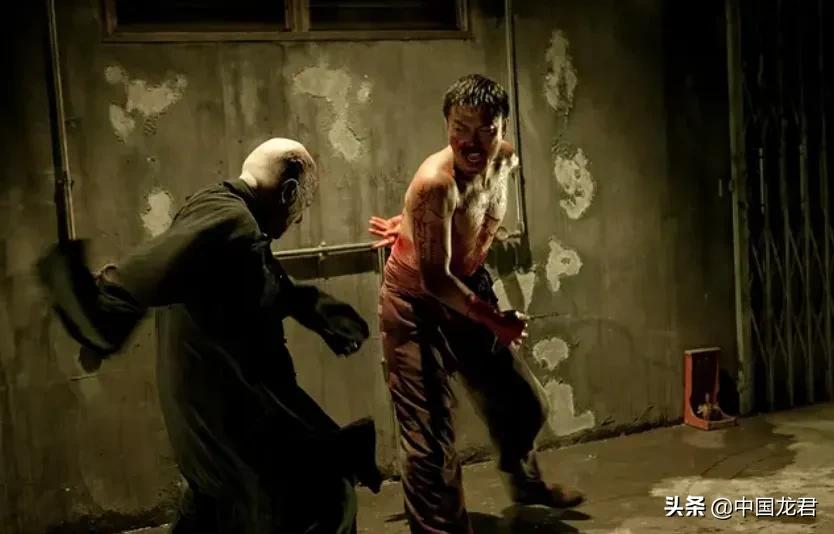 《僵尸》：僵尸片最后的荣光，也是港片最后的惊艳之作