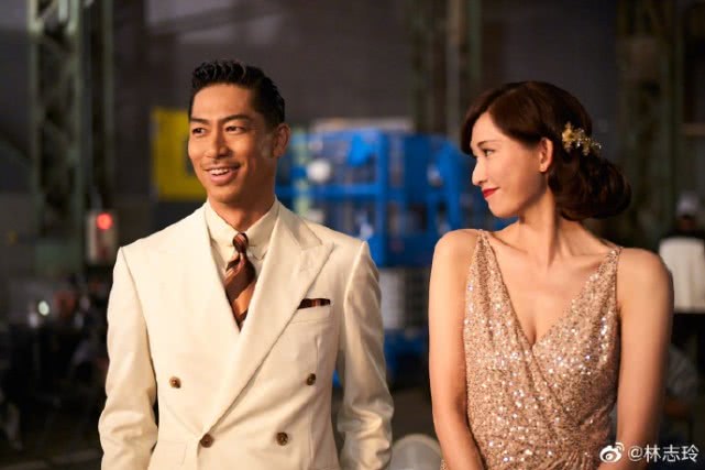 林志玲晒与akira牵手背影照,林志玲akira婚礼5大亮点