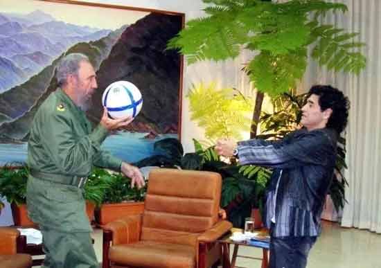 马拉多纳六十岁：一个超脱体育的左派政治领袖