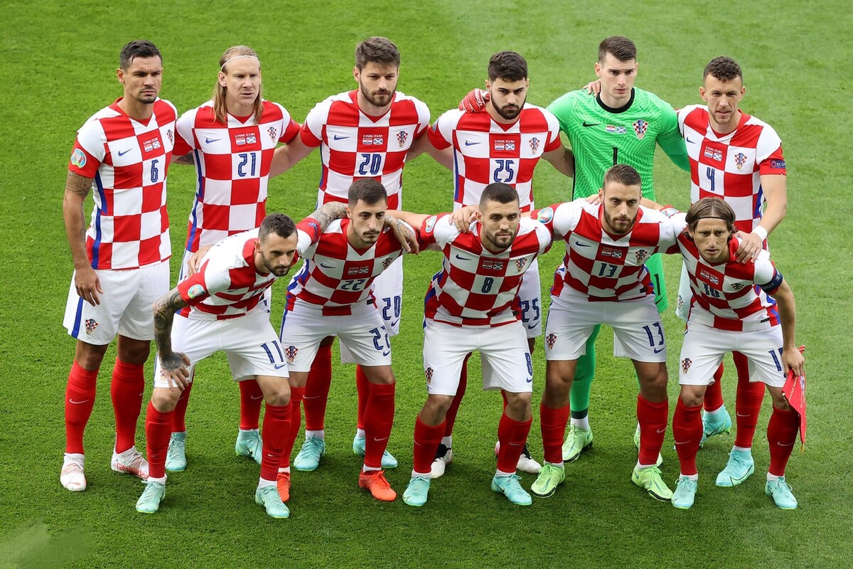 伊拉克VS伊朗（每日精选二串）克罗地亚VS斯洛文尼亚