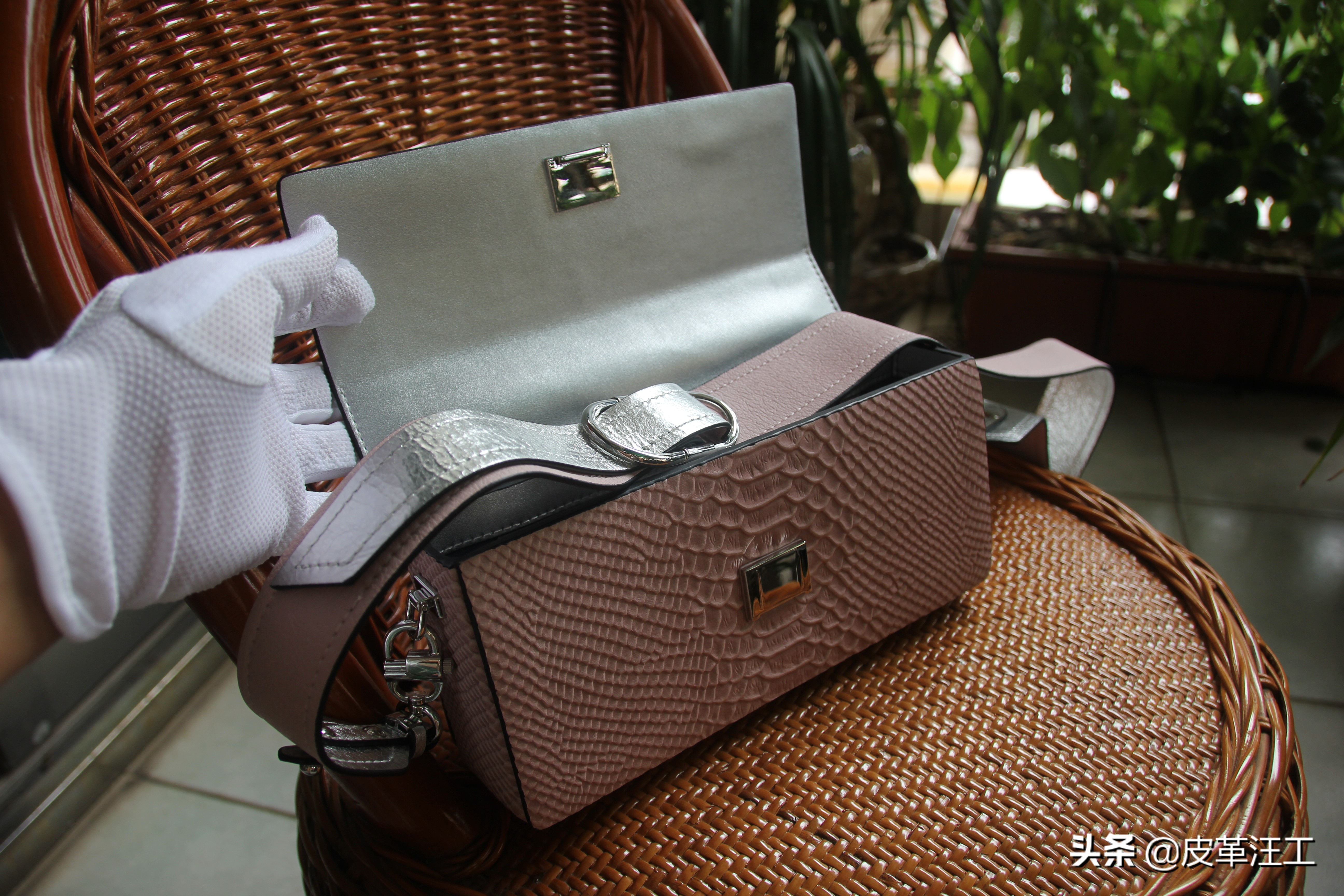 秋冬新款头层牛皮真皮女包图片,真皮女包100%牛皮法式复古风