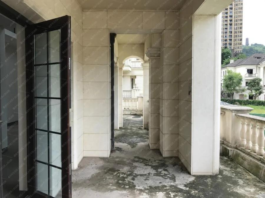 照母山优质别墅,照母山上的别墅