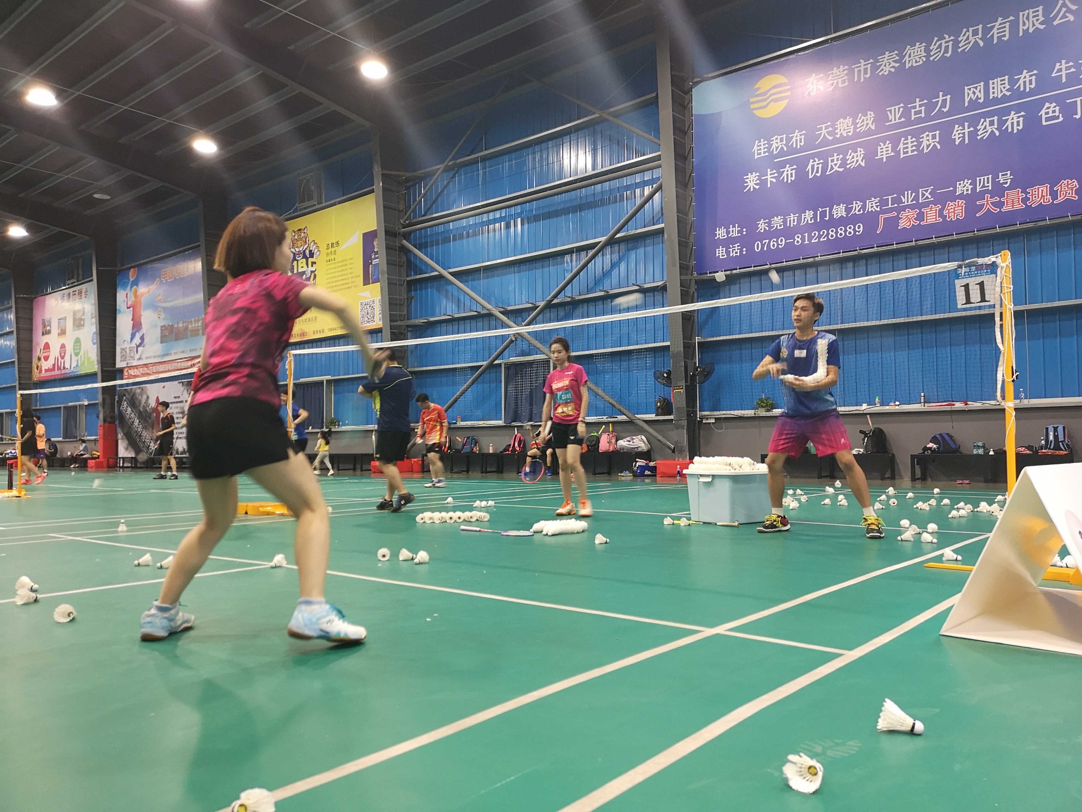 10000平室内游戏厅,居家室内羽毛球场地