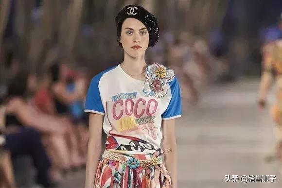 为什么这么多人喜欢t恤,为什么一件t恤卖一百多