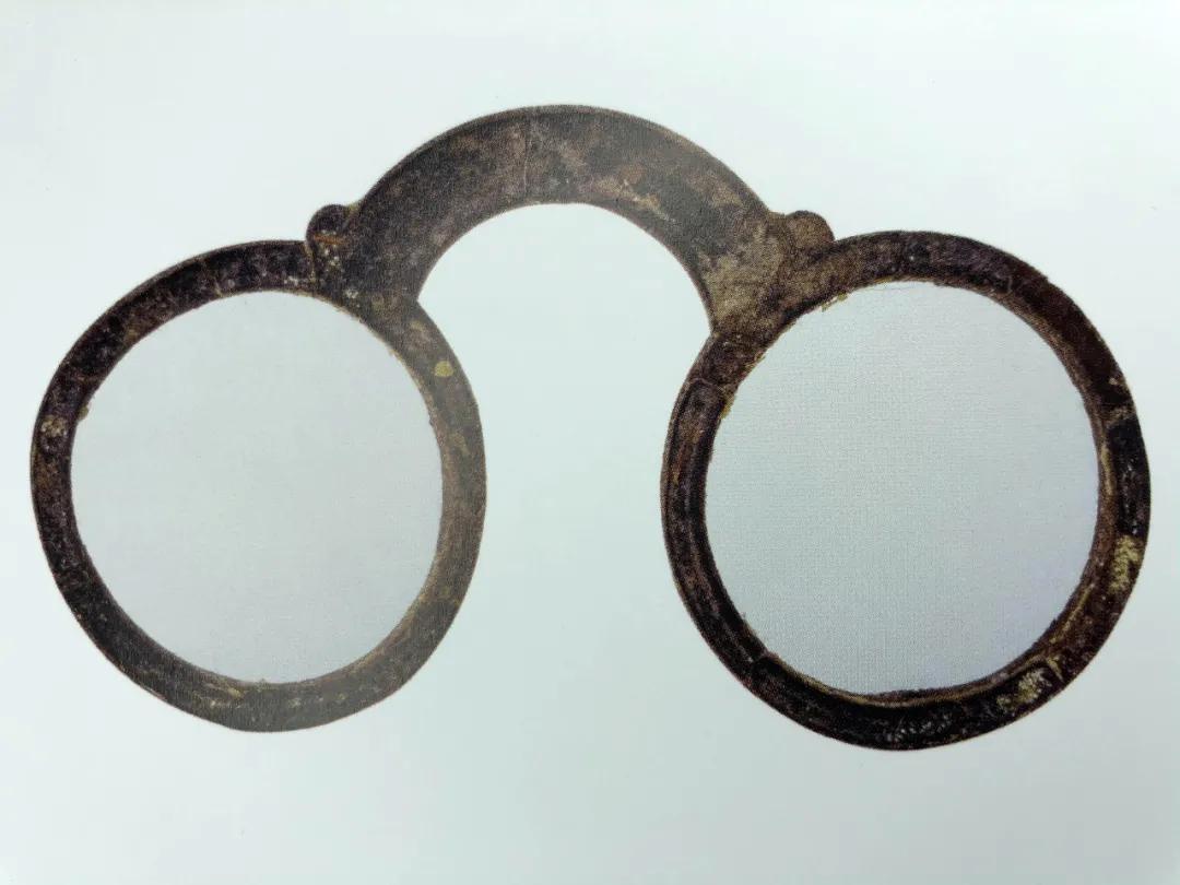 眼镜的百年发展史,一图看懂眼镜发展史