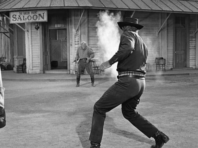 火力最强手枪之一，人送外号手中加农炮，低于160斤的人不敢用