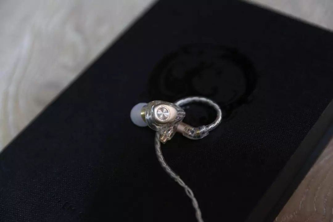 兴戈洛神圈铁耳机评测,兴戈洛神em2r和森海ie100pro