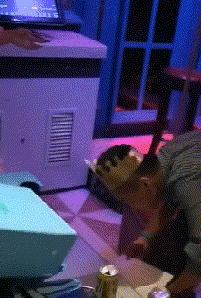 开心搞笑视频小哥哥,小哥哥搞笑视频gif