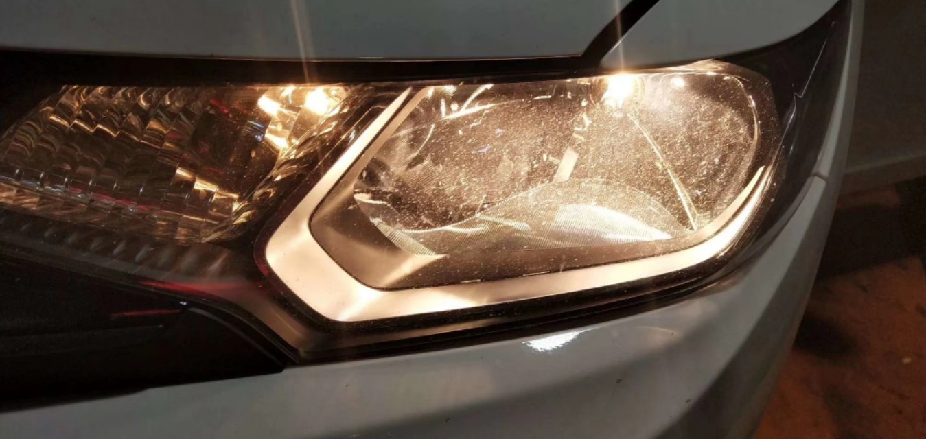 本田飞度升级车灯多少钱,本田飞度升级海拉五双光透镜