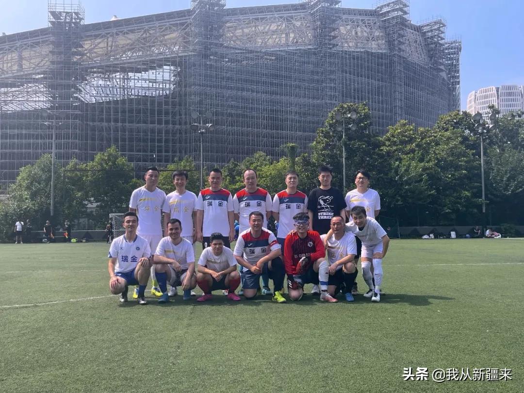 您好，我是您的主管医生巴突尔，我来自*疆新**