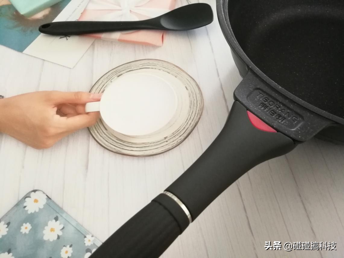 干饭人专用锅——帝伯朗灵感系列钛钻不粘锅