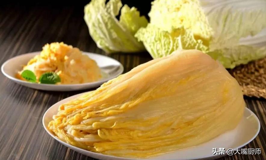 腌酸菜怎么才不会有亚硝酸盐,腌制酸菜小诀窍放一年都不会坏