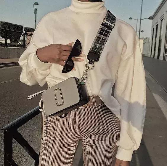 女生第一个入门名牌包怎么选,人生第一只名牌包怎么选