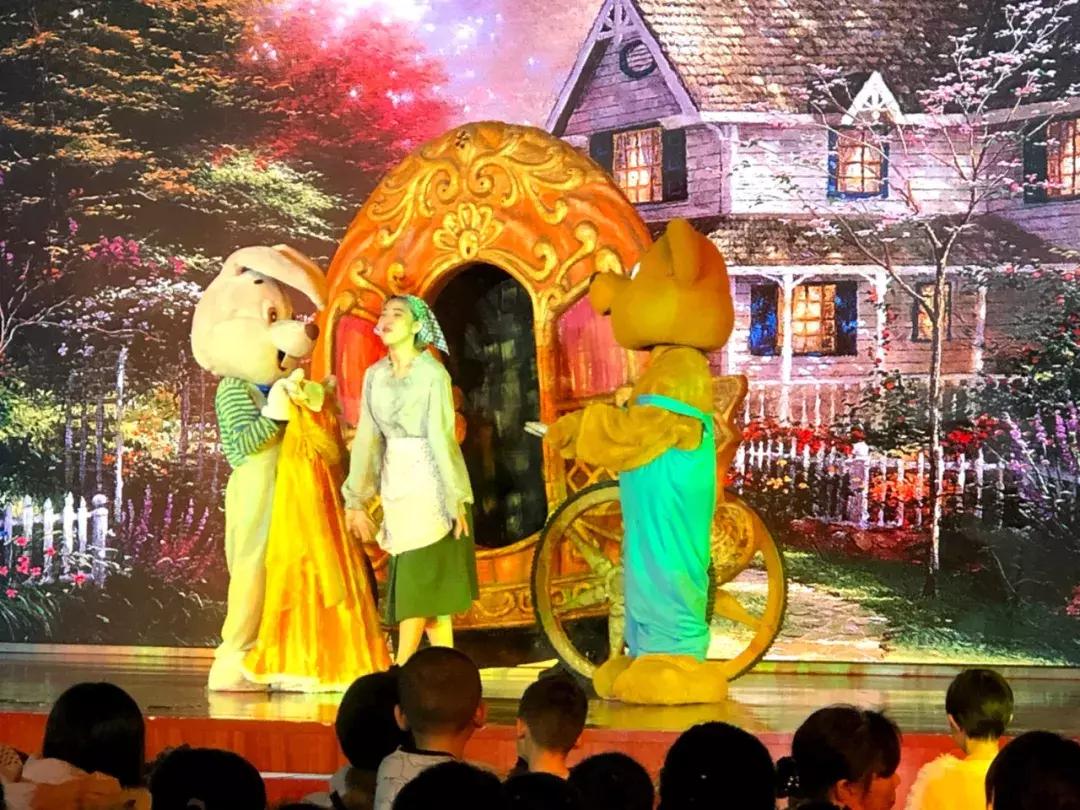 世界童话故事灰姑娘的故事,全世界的灰姑娘的故事