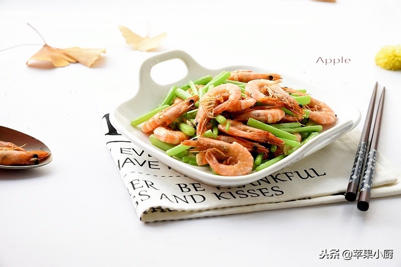 秋冬季虾炒什么好吃,皇帝菜的最佳做法凉拌