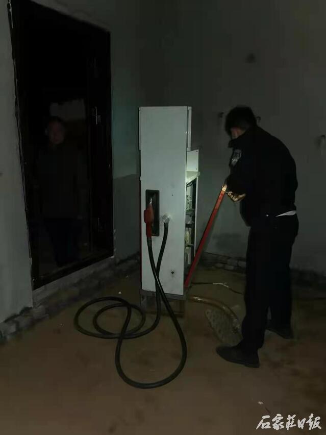 这种油你敢加？元氏公安捣毁隐蔽“黑窝点”