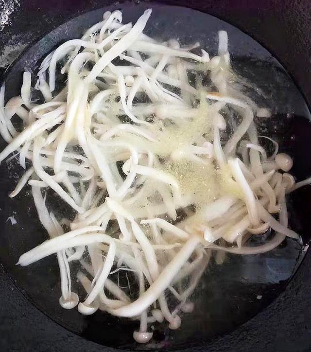 经常吃这道菜女人皮肤不会差,女人常吃此菜美容养颜抗衰老