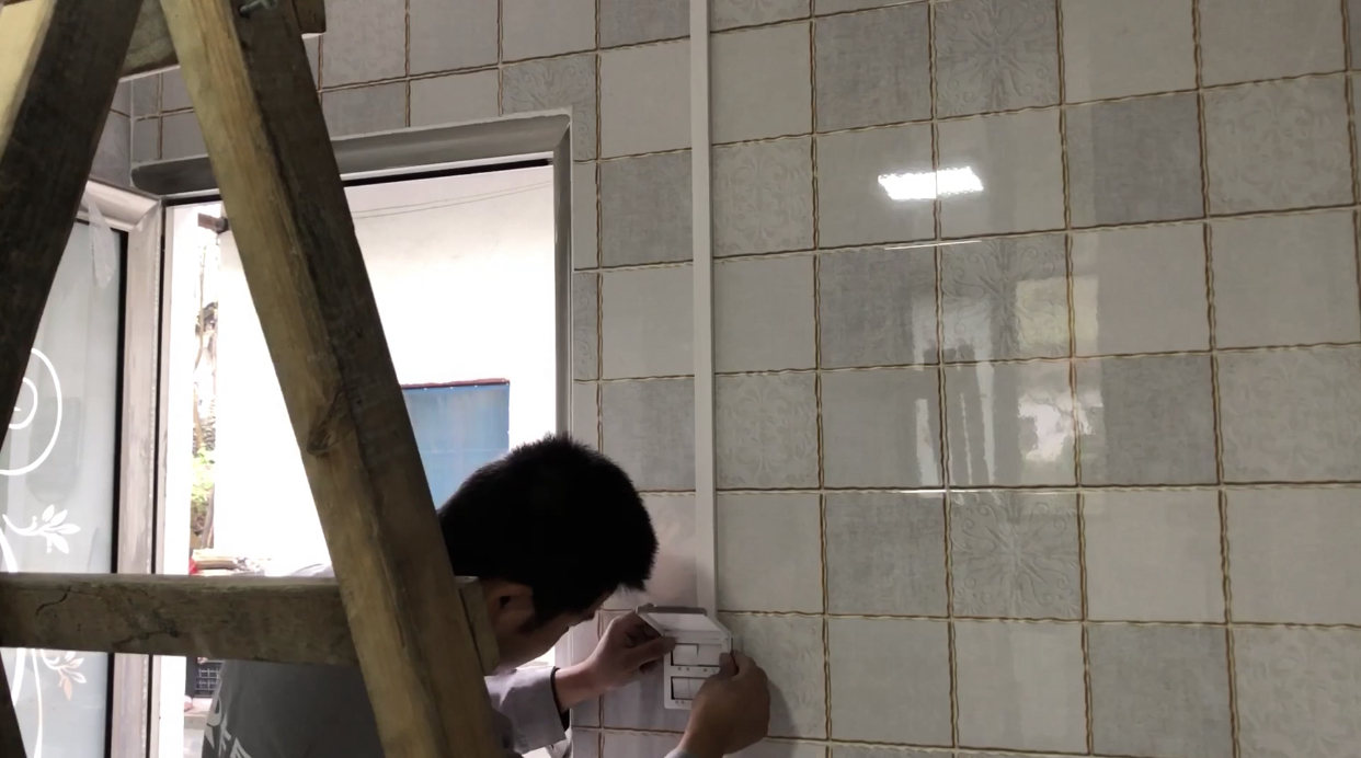 pvc吊顶能用风暖浴霸吗,pvc吊顶安装风暖怎么用卡扣