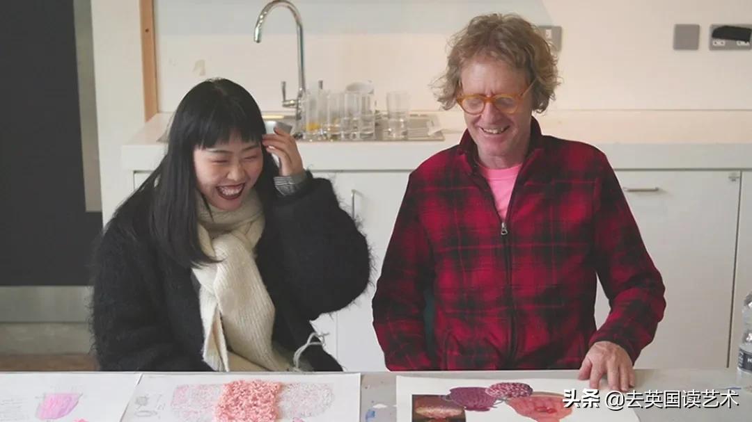 他以一己之力，让UAL的毕业典礼变成“女装大佬”的异装盛会