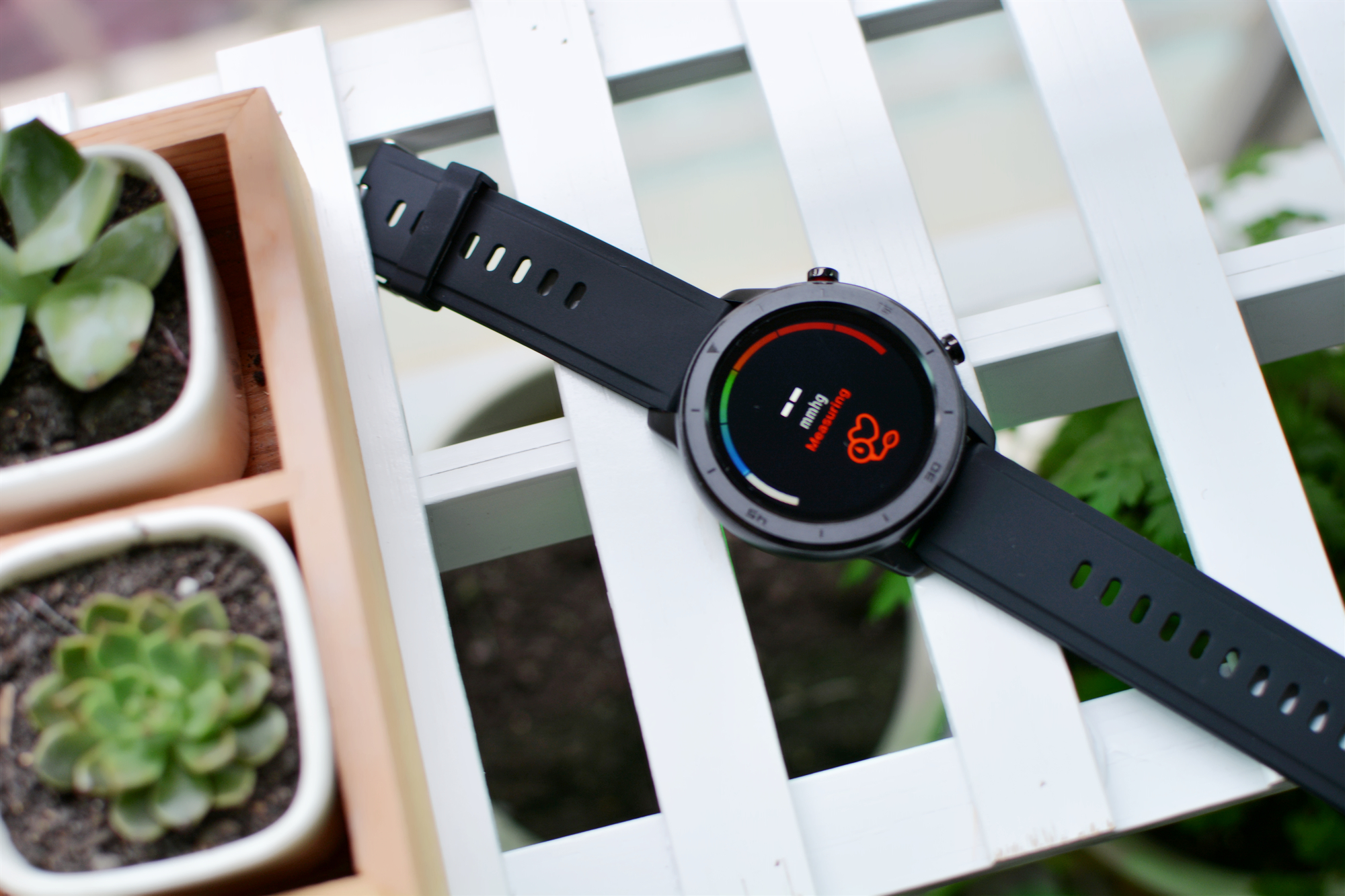 戴上智能手环进行户外运动,带上vivos15去旅行